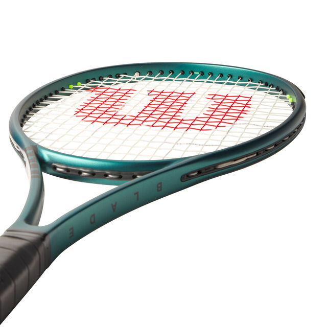 Wilson Blade 98 18x20 V9 Tennis Racket